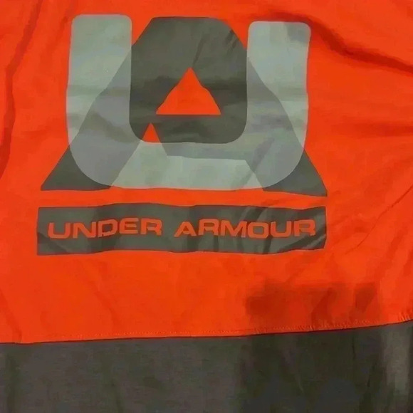 BOYS UNDER ARMOUR HEATGEAR HOODIE - Picture 3 of 5